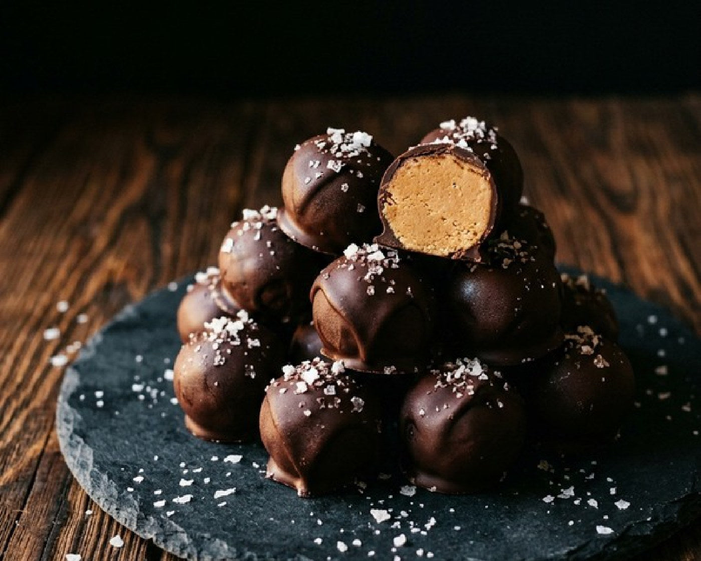 No-bake chocolate peanut butter balls
